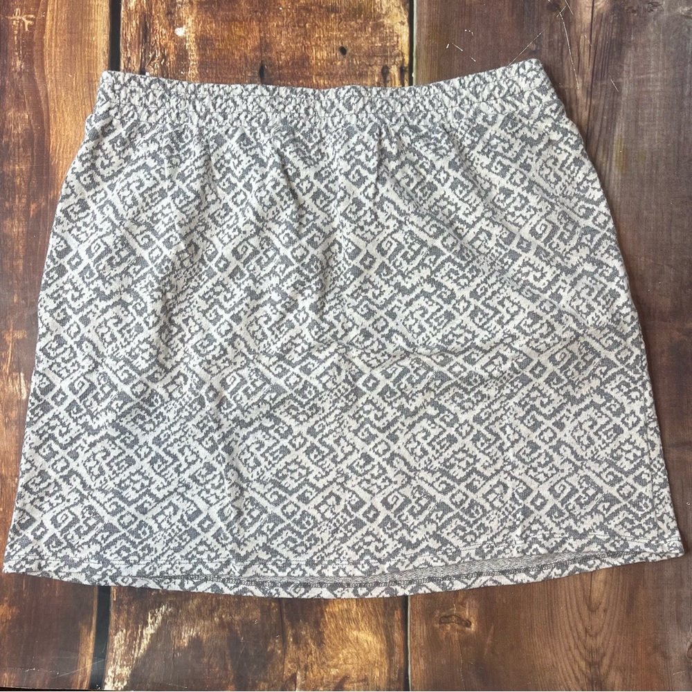 Loft skirt size medium. - Picture 2 of 6